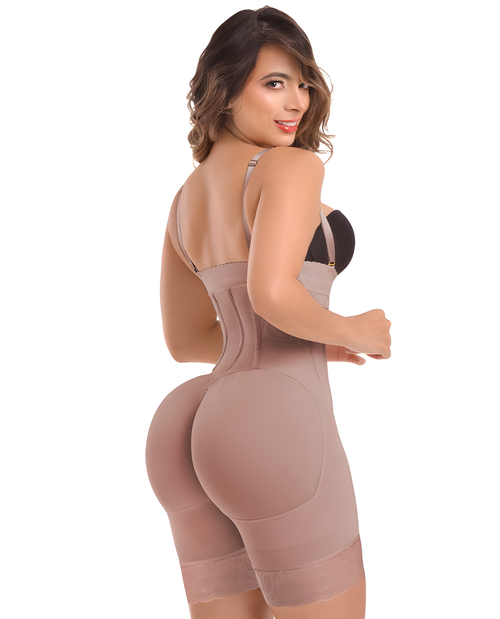 {product_title} in {variant_option_1} - {product_type}