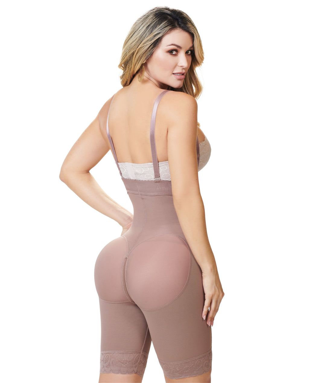 {product_title} in {variant_option_1} - {product_type}