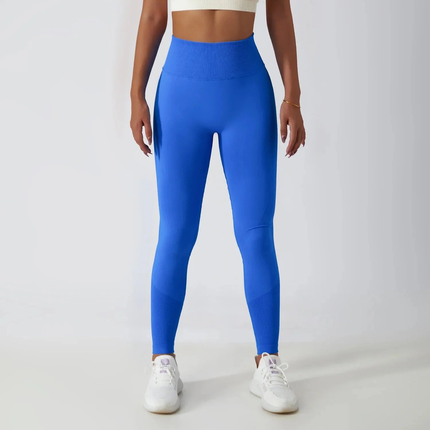 {product_title} in {variant_option_1} - {product_type}