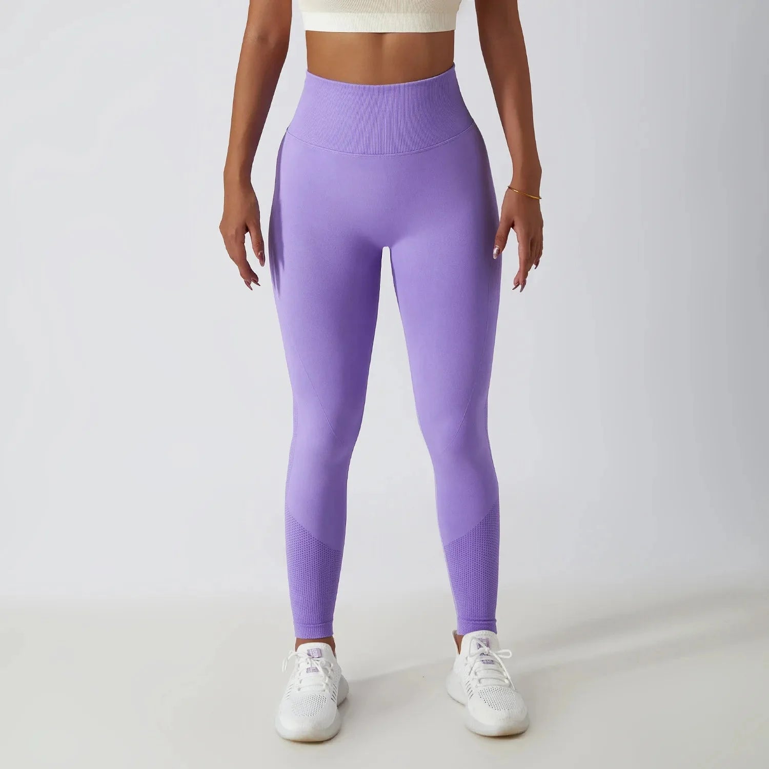 {product_title} in {variant_option_1} - {product_type}