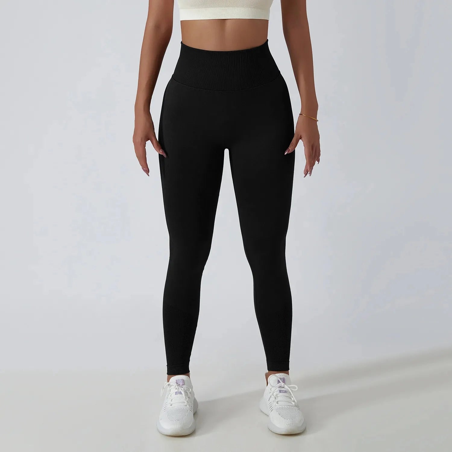 {product_title} in {variant_option_1} - {product_type}