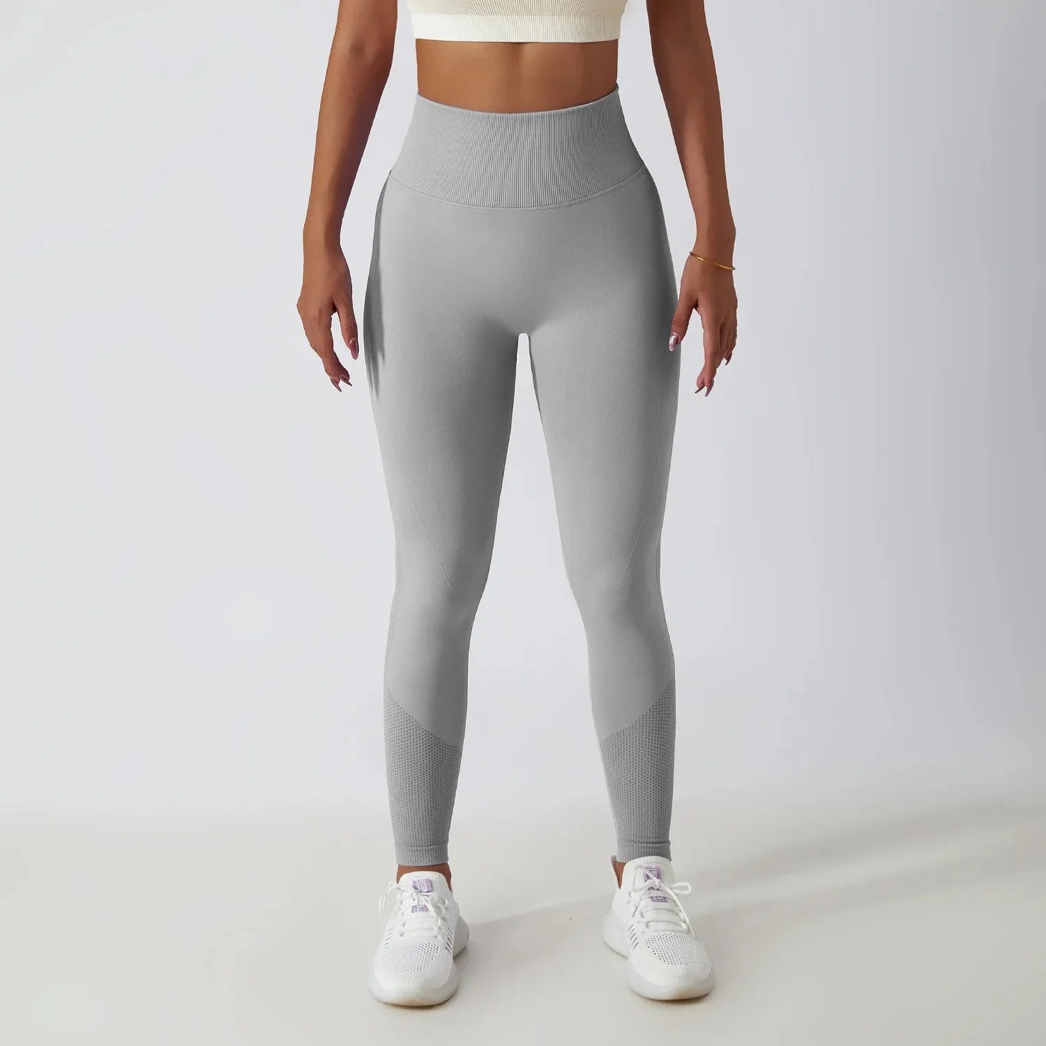{product_title} in {variant_option_1} - {product_type}