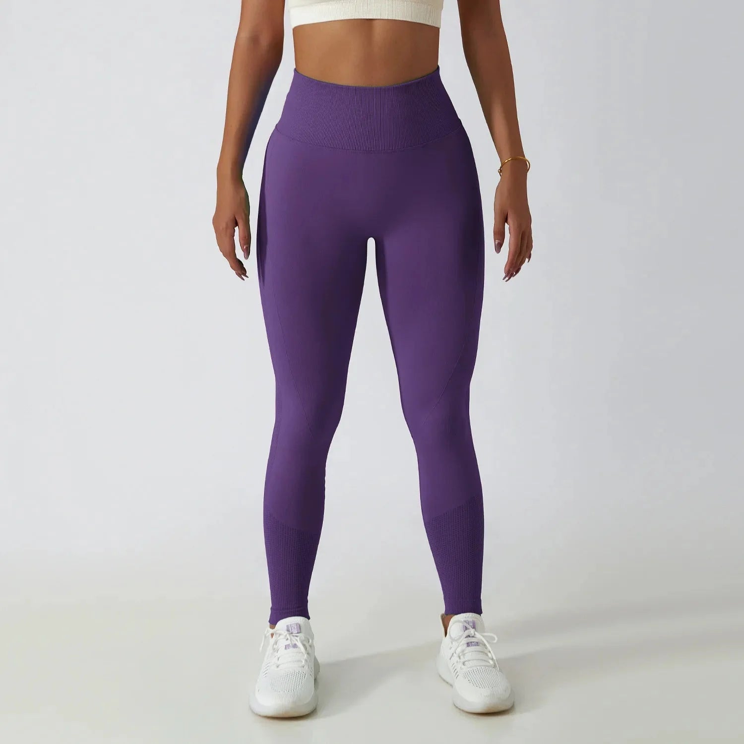 {product_title} in {variant_option_1} - {product_type}