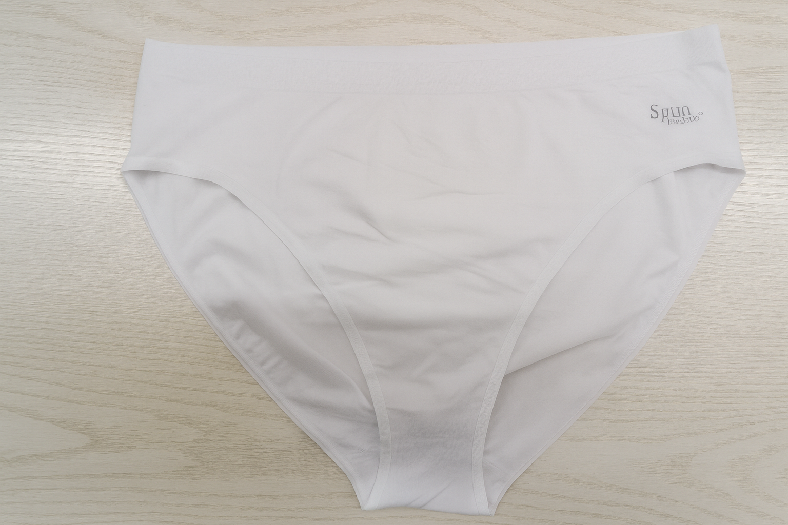 {product_title} in {variant_option_1} - {product_type}